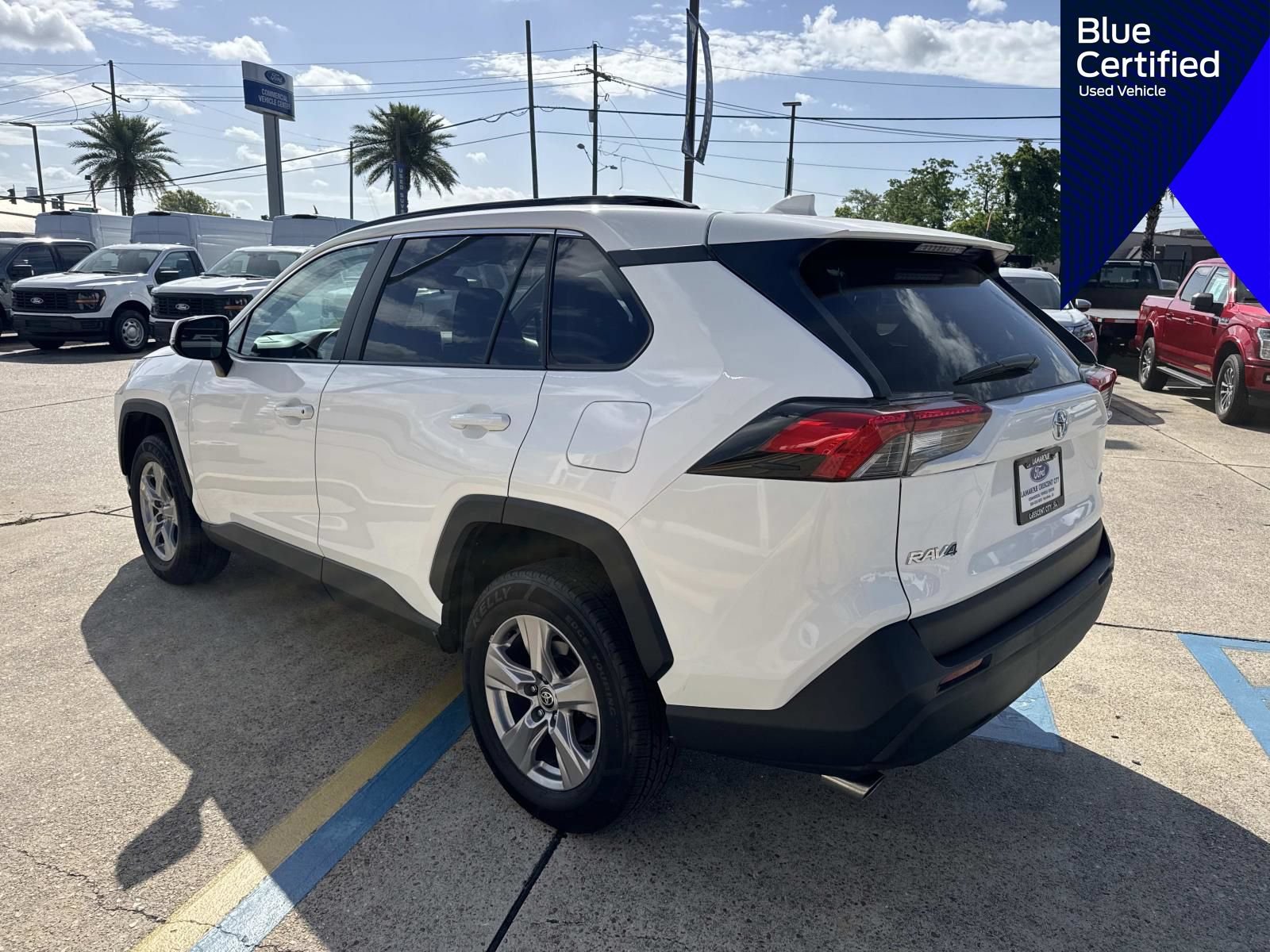 Used 2025 Toyota RAV4 XLE w/ Weather Package FWD image 8
