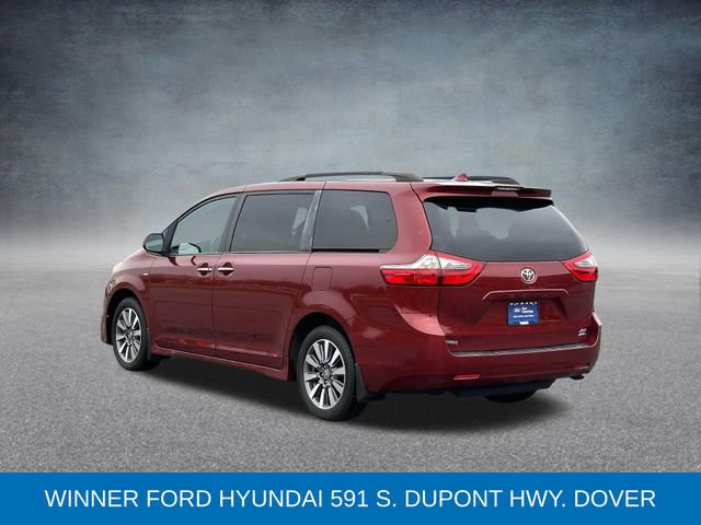 Used 2020 Toyota Sienna XLE image 3