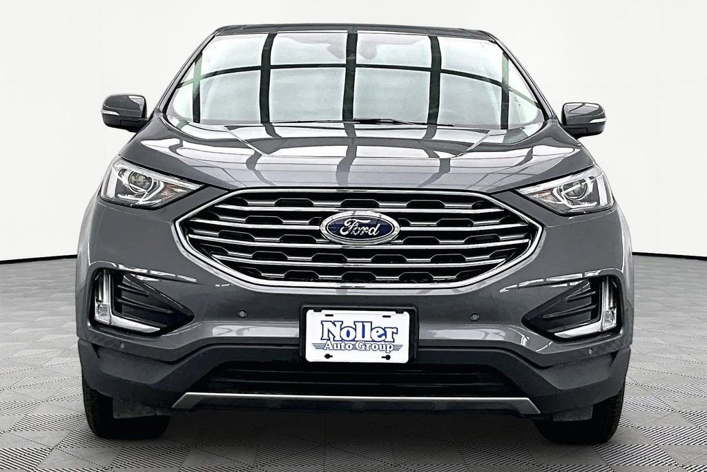Certified 2022 Ford Edge Titanium AWD/4WD image 3