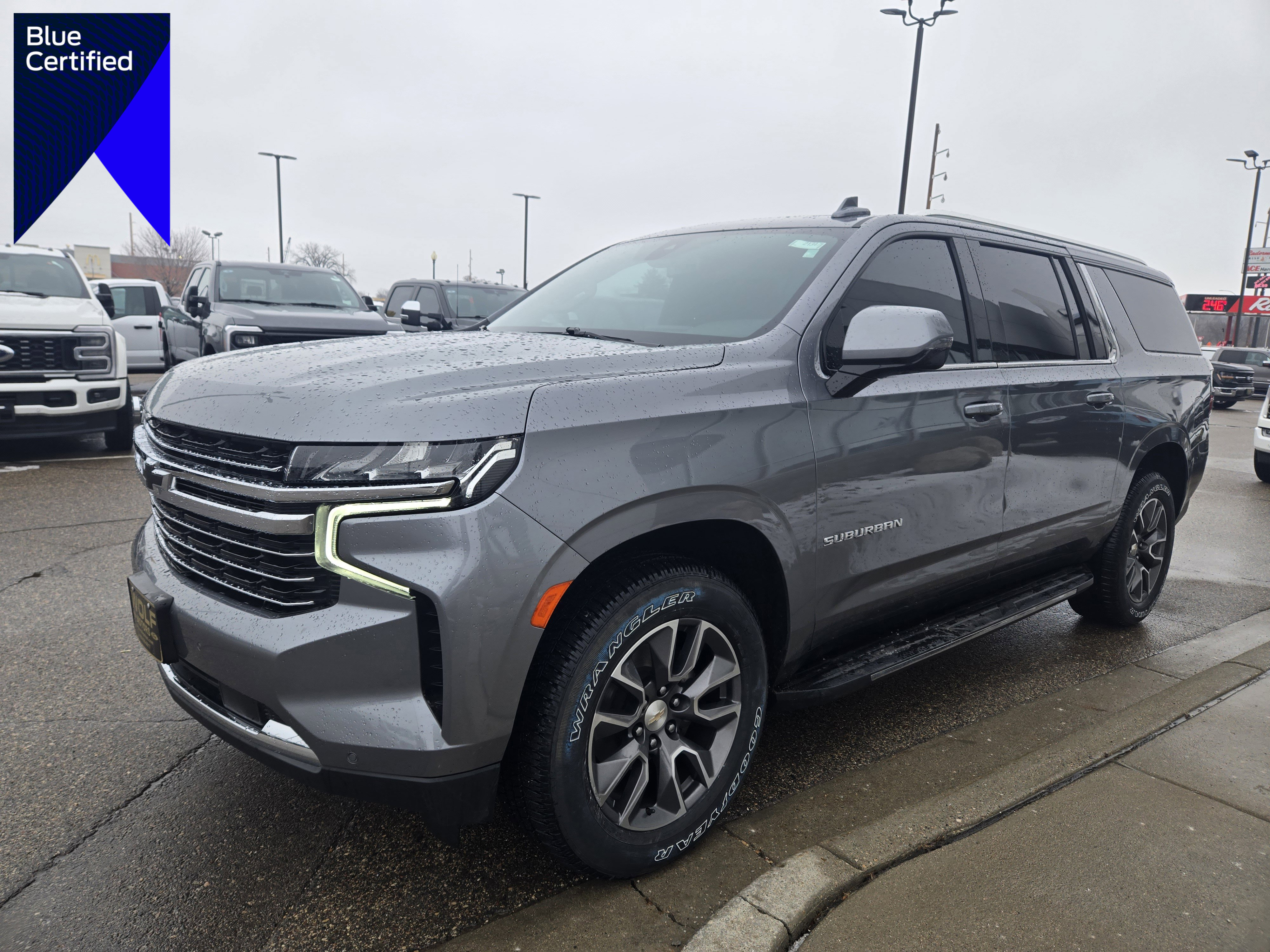 Used 2021 Chevrolet Suburban LT w/ LT Signature Package image 1