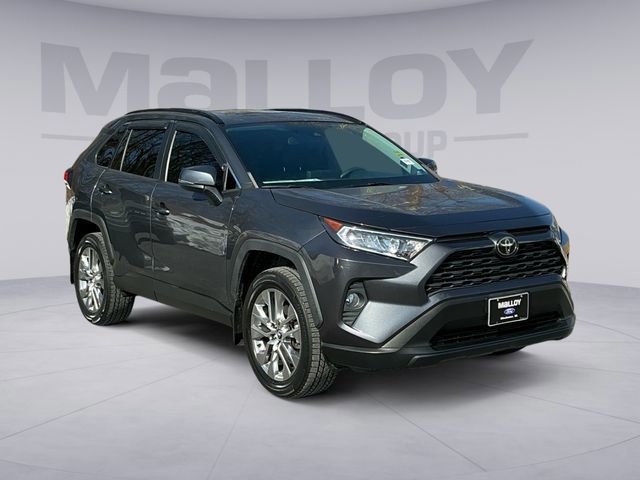 Used 2020 Toyota RAV4 XLE Premium image 8