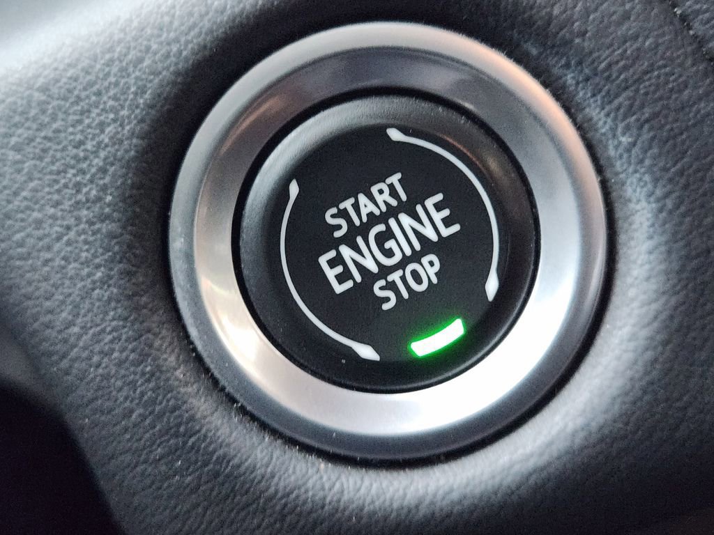 Used 2022 GMC Yukon SLT w/ SLT Premium Package image 20