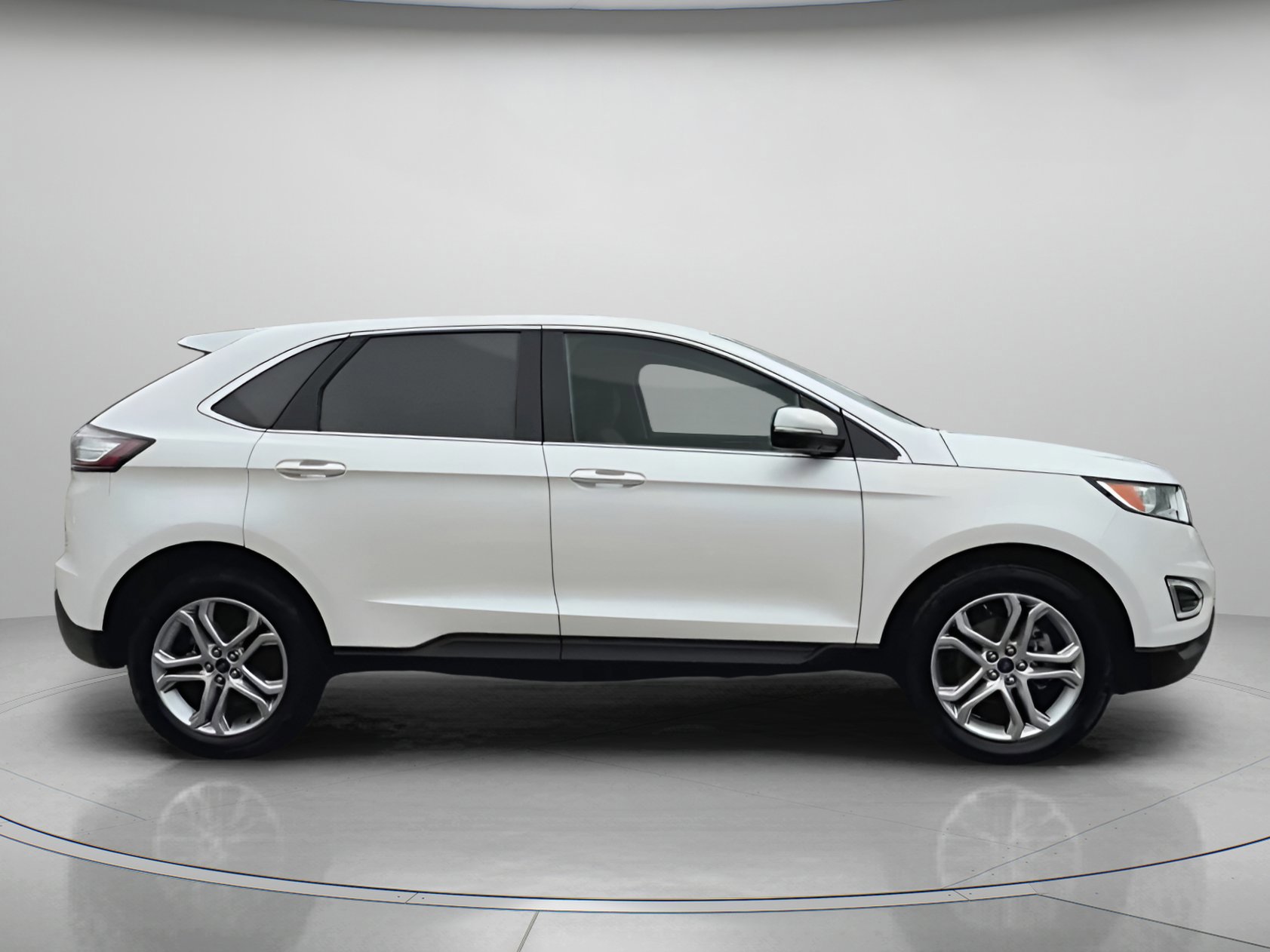 Certified 2018 Ford Edge Titanium w/ Ford Safe & Smart Package image 25