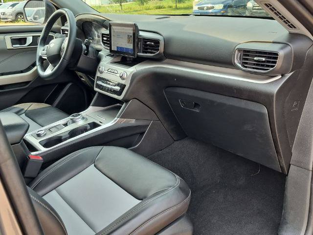 Certified 2023 Ford Explorer XLT w/ Equipment Group 202A AWD/4WD image 24