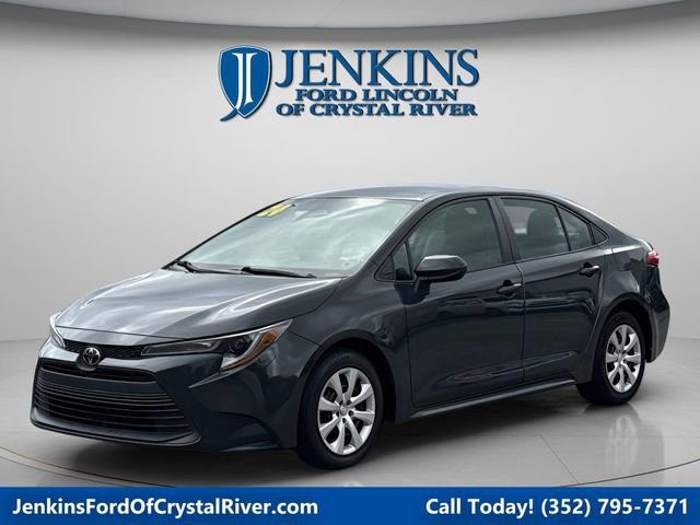 Used 2024 Toyota Corolla LE image 1