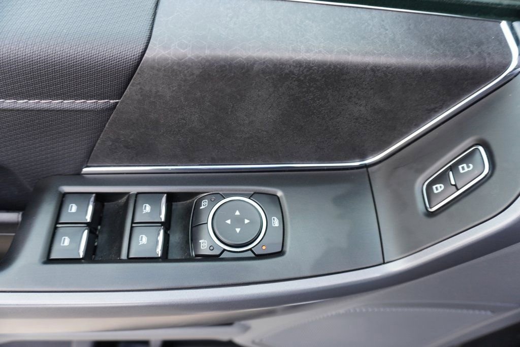 Certified 2025 Ford F150 XLT w/ Equipment Group 301A Standard image 9