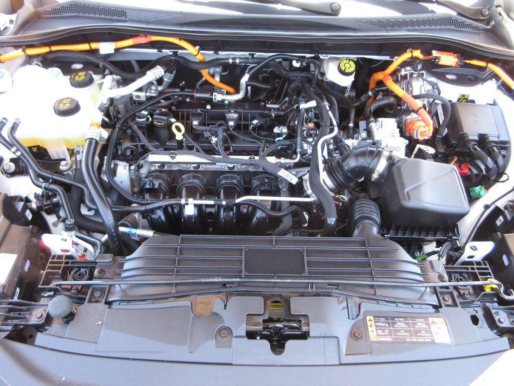 Certified 2024 Ford Escape SE w/ PHEV Premium Package FWD image 29