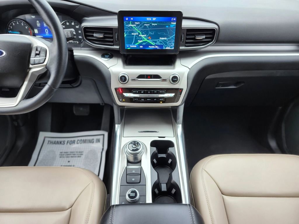 Certified 2022 Ford Explorer XLT w/ Equipment Group 202A image 14