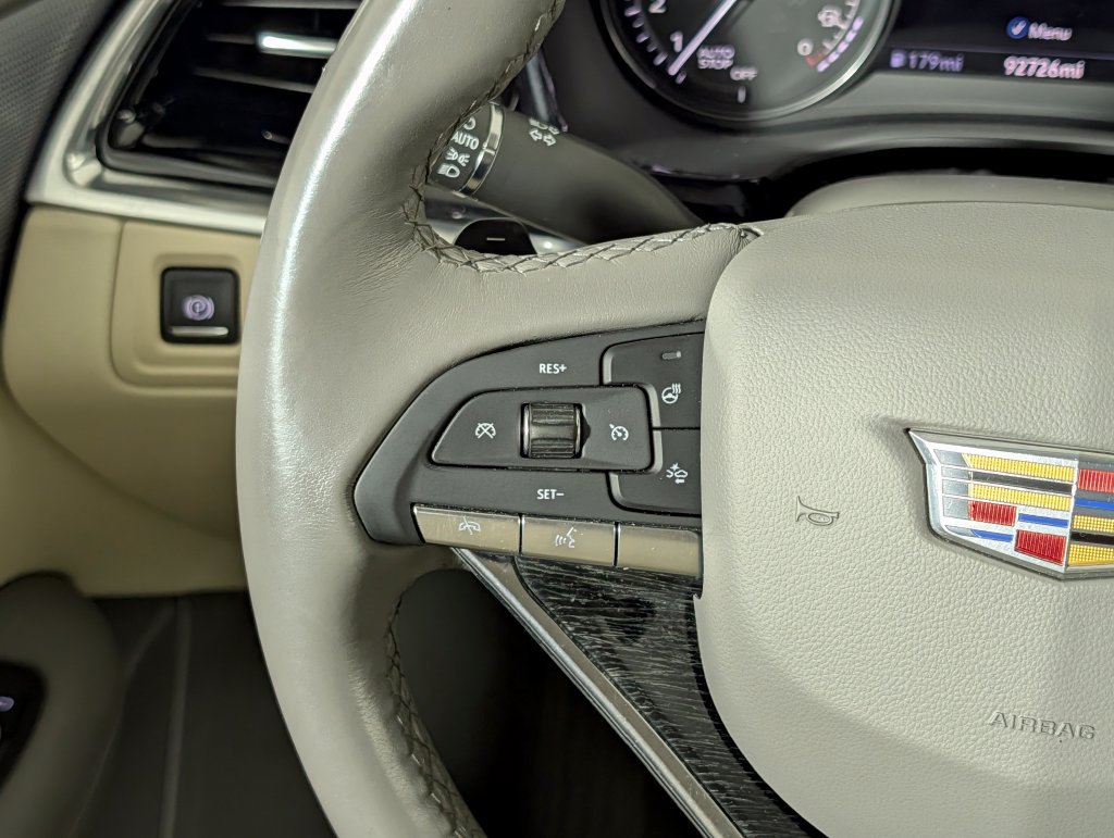 Used 2023 Cadillac XT6 Premium Luxury w/ Technology Package FWD image 21