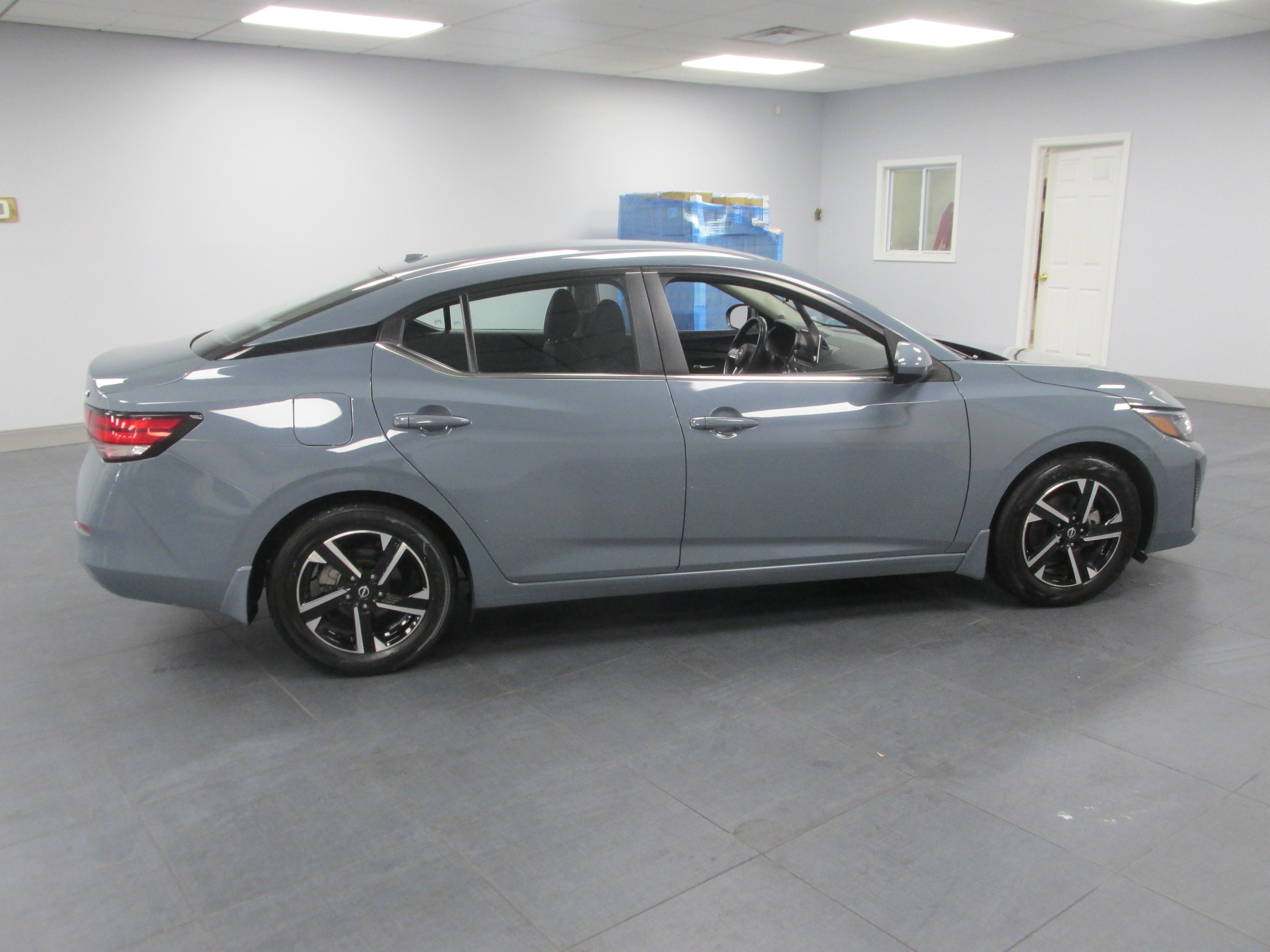 Used 2024 Nissan Sentra SV w/ All-Weather Package FWD image 4