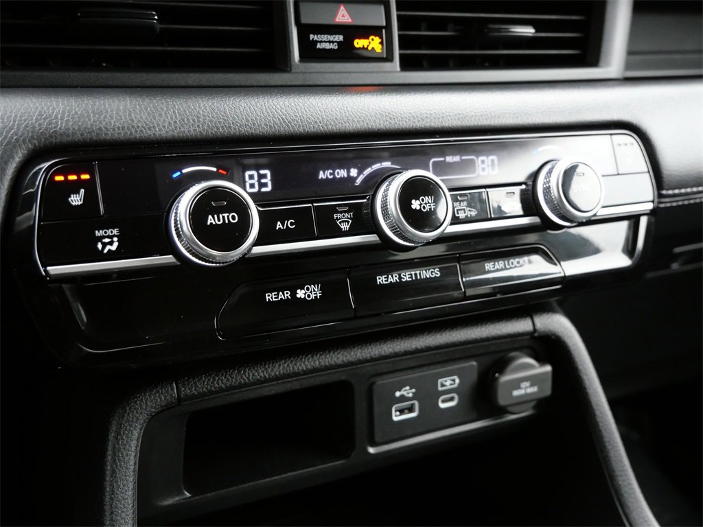 Used 2024 Honda Pilot Touring image 20