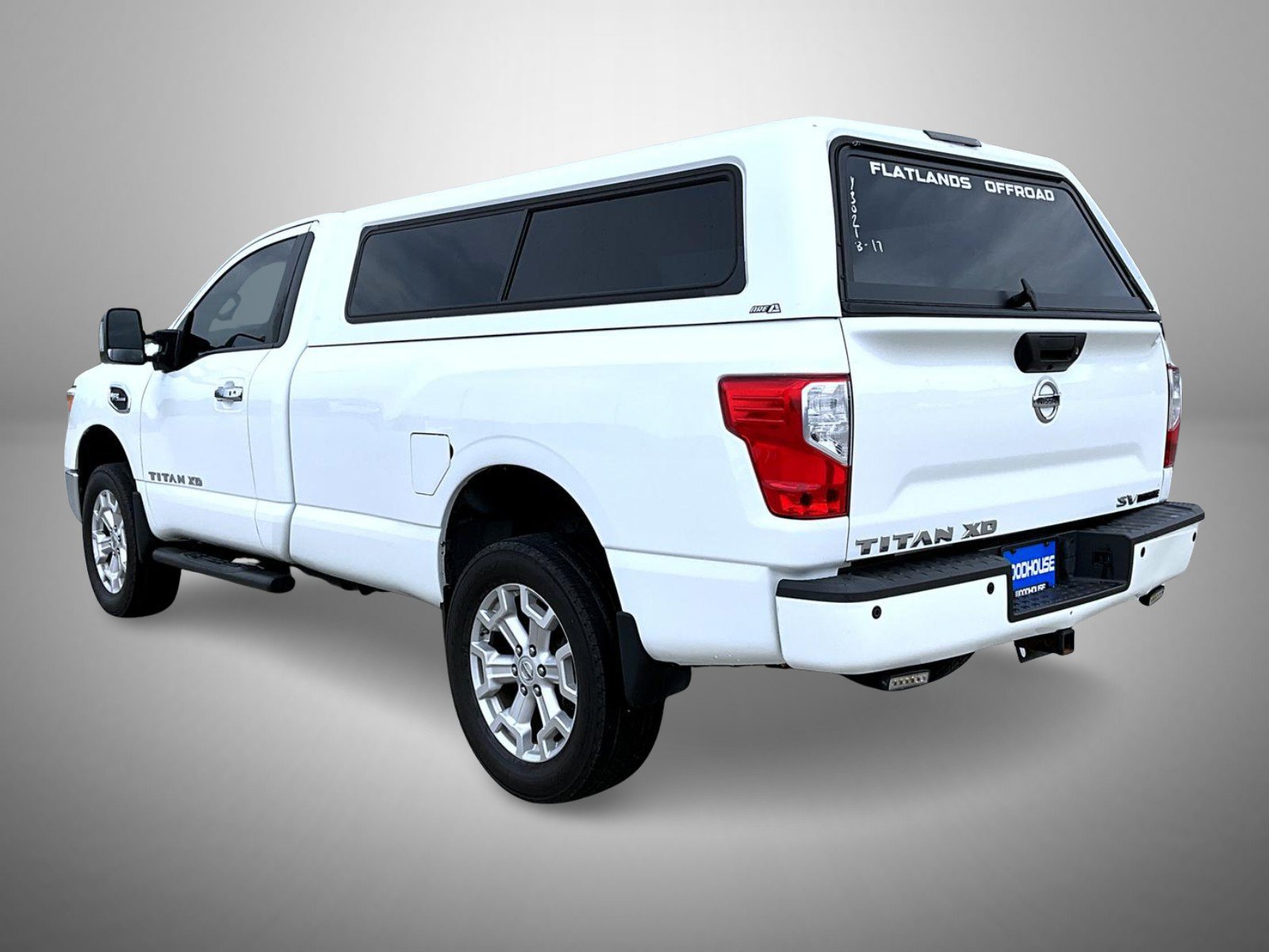 Used 2017 Nissan Titan SV AWD/4WD image 7