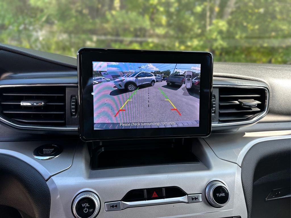 Certified 2022 Ford Explorer XLT w/ Equipment Group 202A image 23