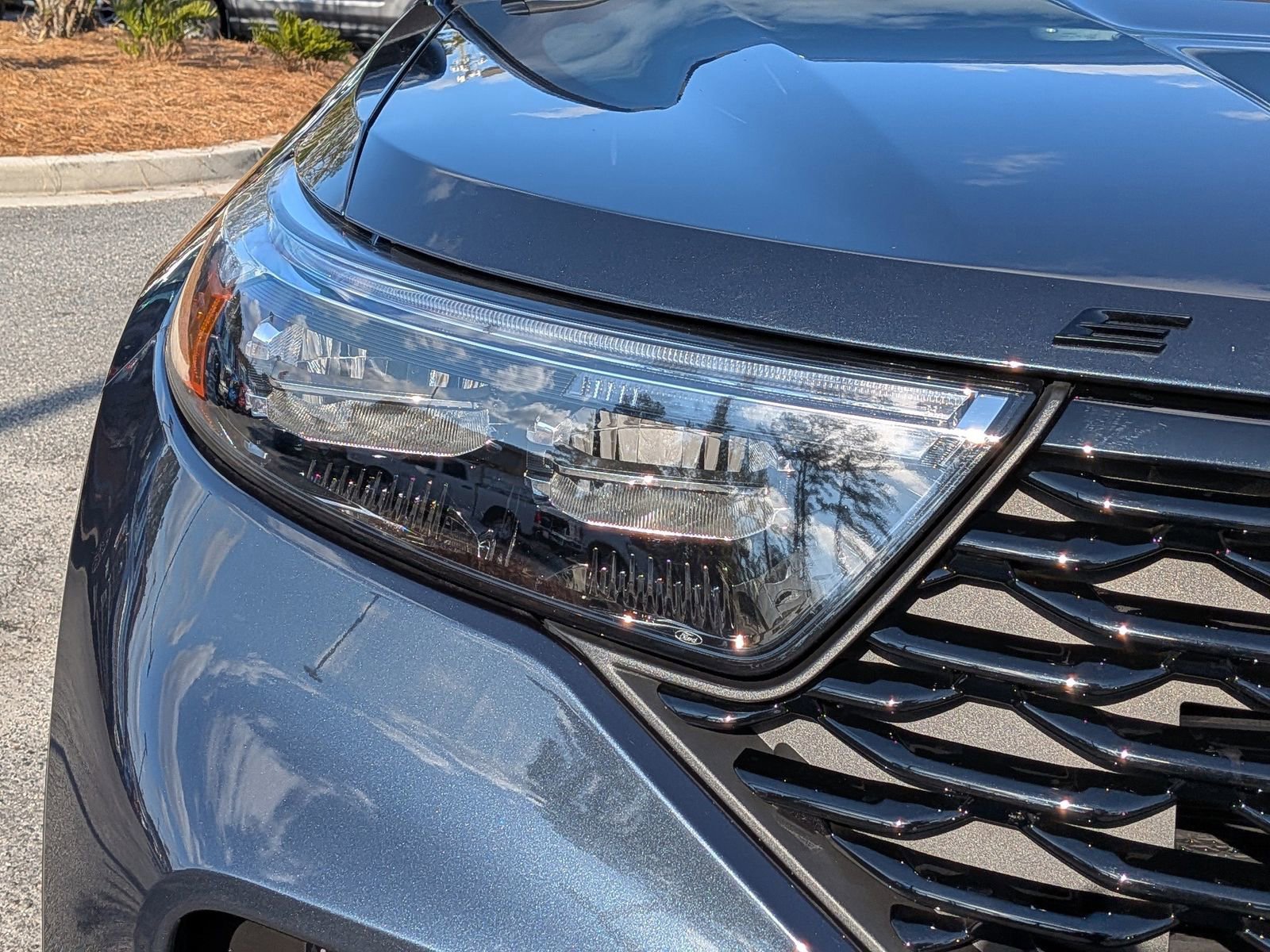 Certified 2023 Ford Explorer ST-Line w/ Class IV Trailer Tow Package image 11