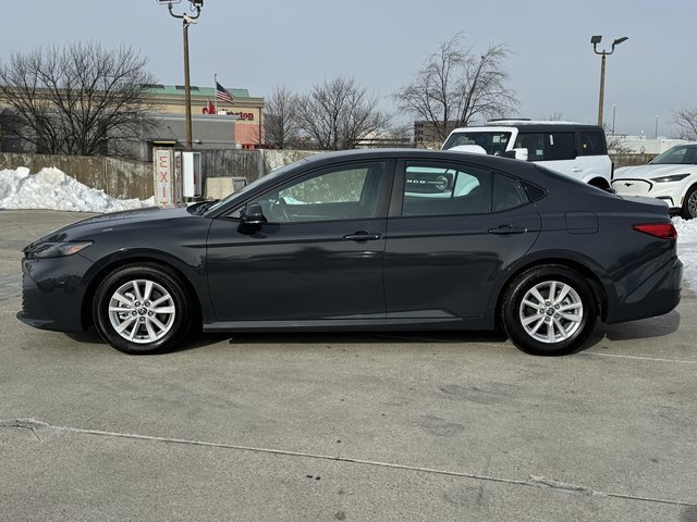 Used 2025 Toyota Camry LE image 7