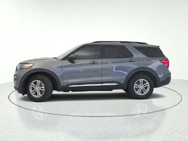 Certified 2023 Ford Explorer XLT w/ Equipment Group 202A AWD/4WD image 2