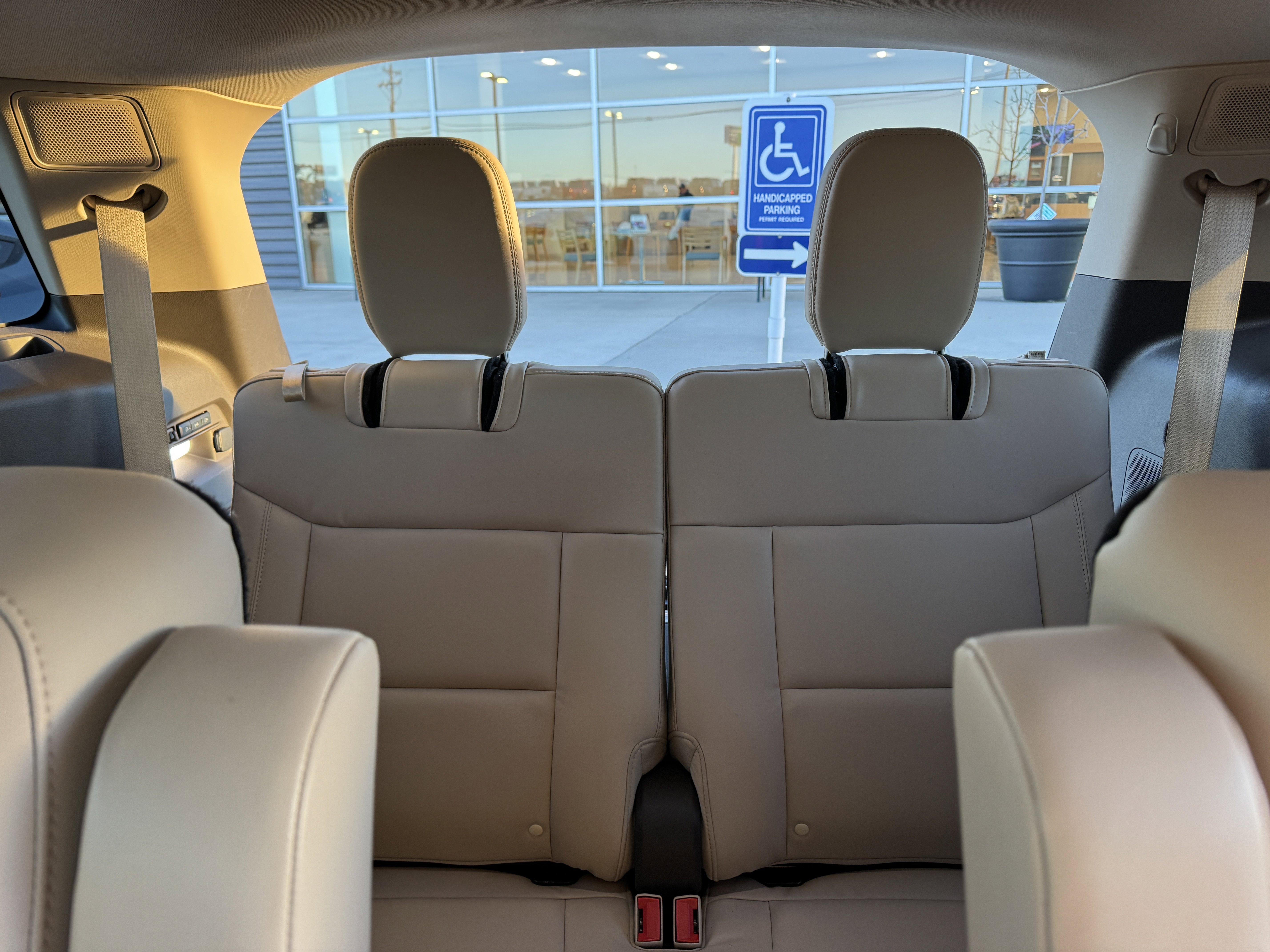 Certified 2022 Ford Explorer Platinum w/ Equipment Group 601A image 38