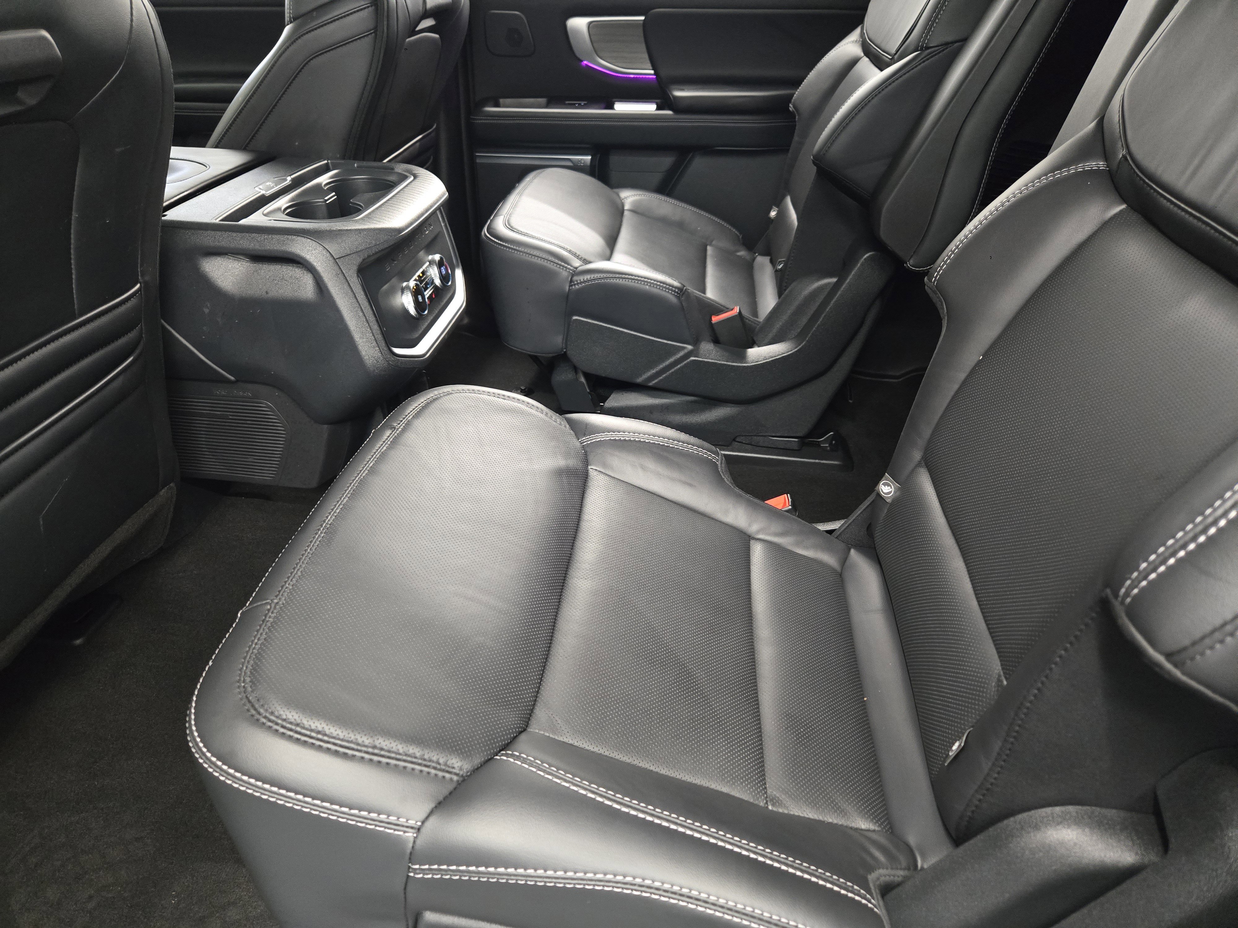 Certified 2025 Ford Expedition Platinum w/ Driver's Package AWD/4WD image 31