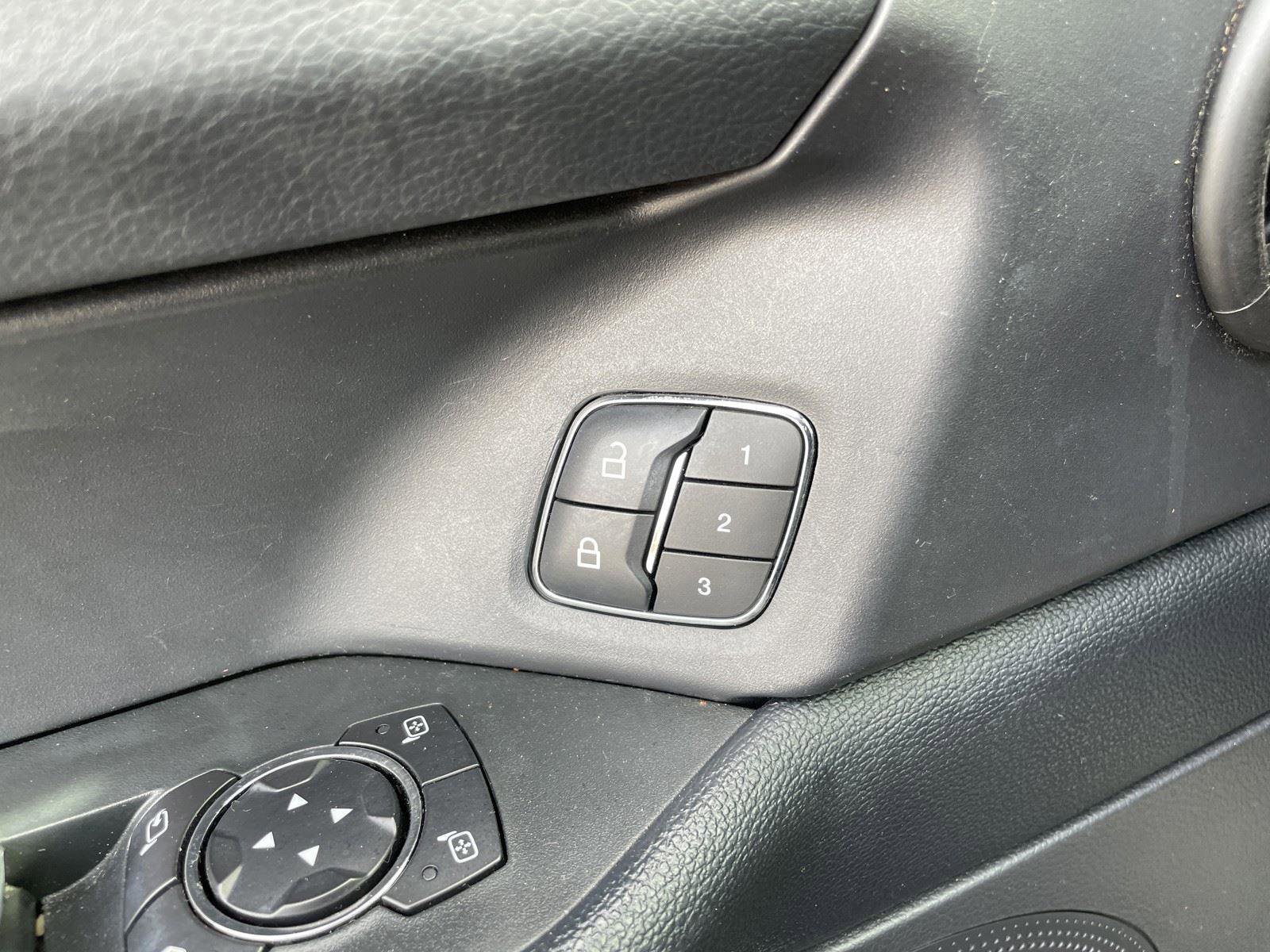 Certified 2022 Ford Expedition Limited image 36