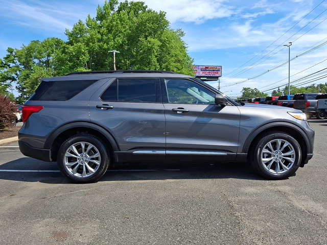 Certified 2023 Ford Explorer XLT w/ Equipment Group 202A AWD/4WD image 12