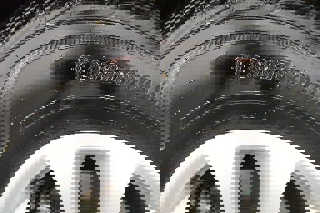 Certified 2020 Ford Escape SE image 35