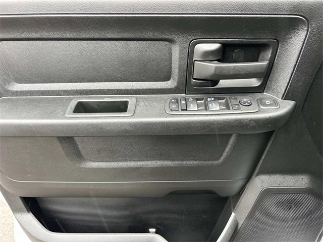 Used 2024 RAM 3500 Tradesman w/ Chrome Appearance Group image 32