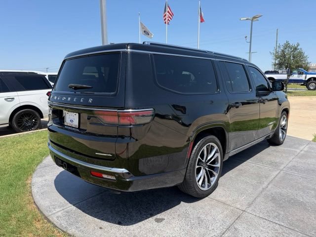 Used 2023 Jeep Wagoneer L Series III w/ Premium Group I AWD/4WD image 6