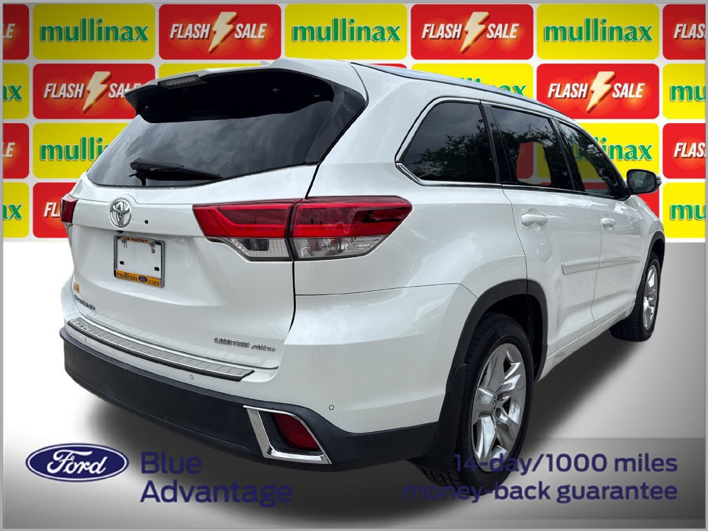 Used 2019 Toyota Highlander Limited AWD/4WD image 4