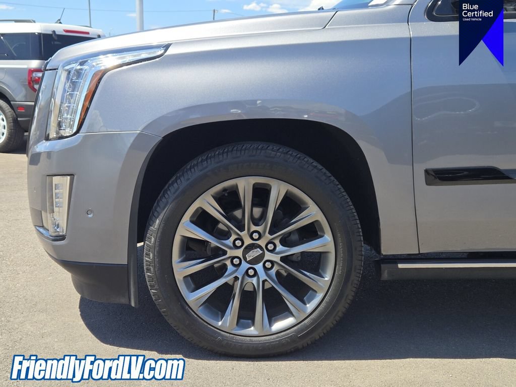 Used 2020 Cadillac Escalade ESV Platinum w/ Escalade Sport Edition AWD/4WD image 10