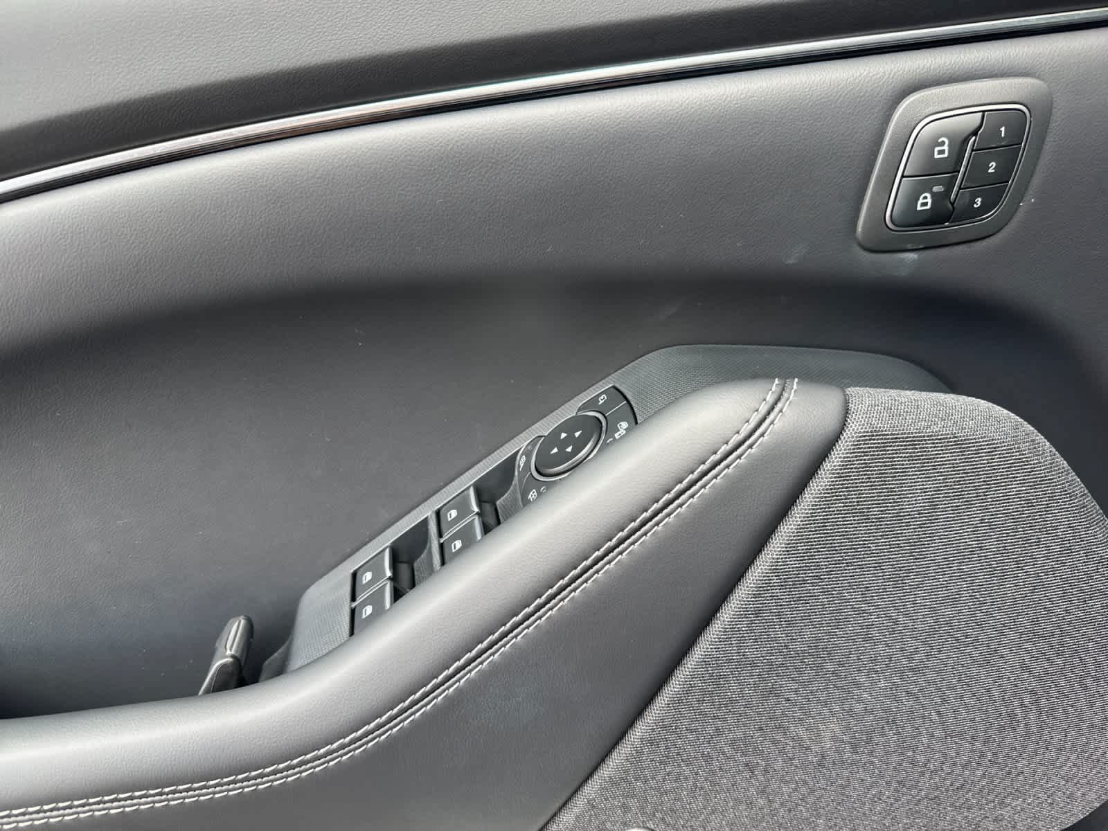 Certified 2025 Ford Mustang Mach-E Premium RWD image 12