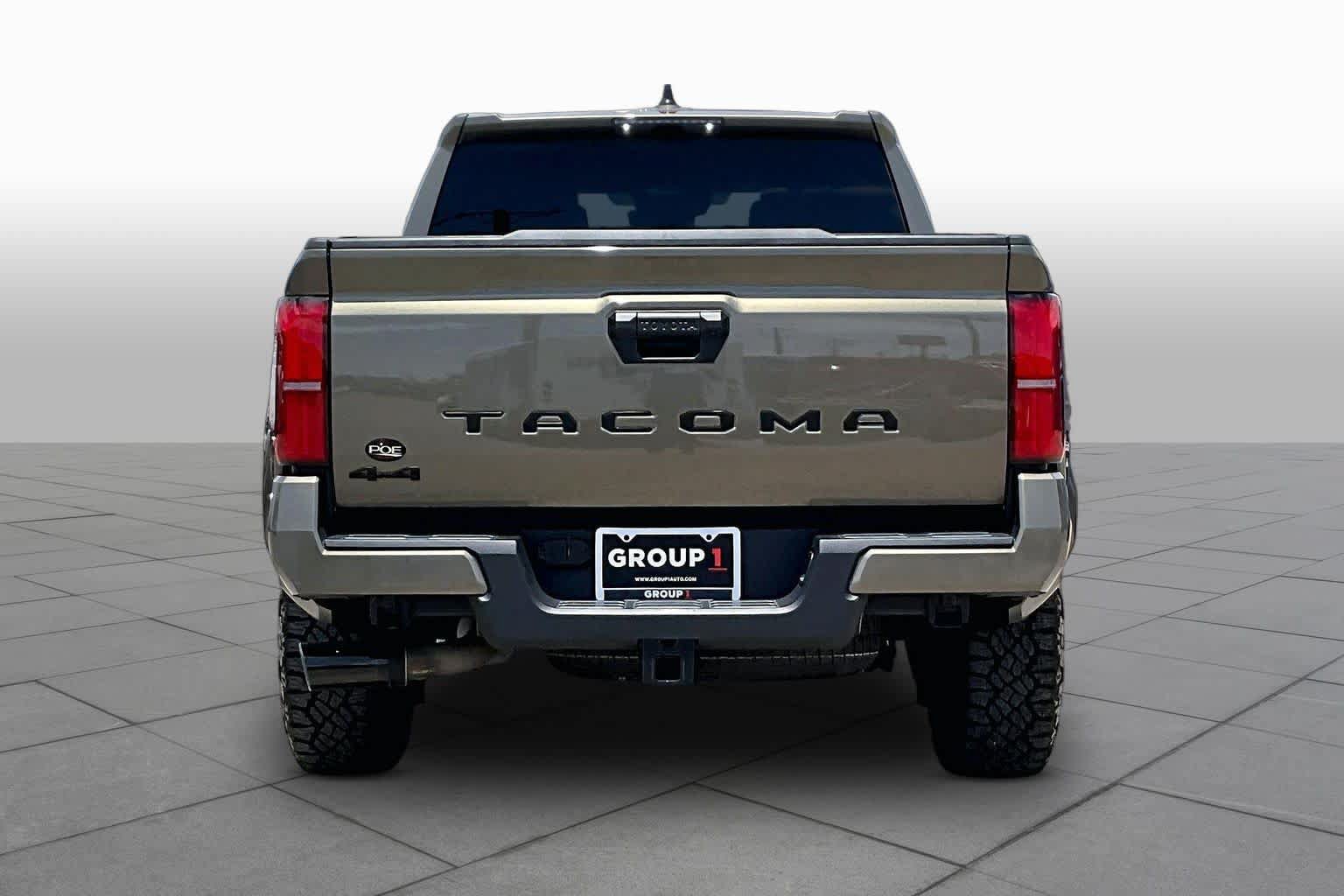 Used 2025 Toyota Tacoma TRD Sport AWD/4WD image 5
