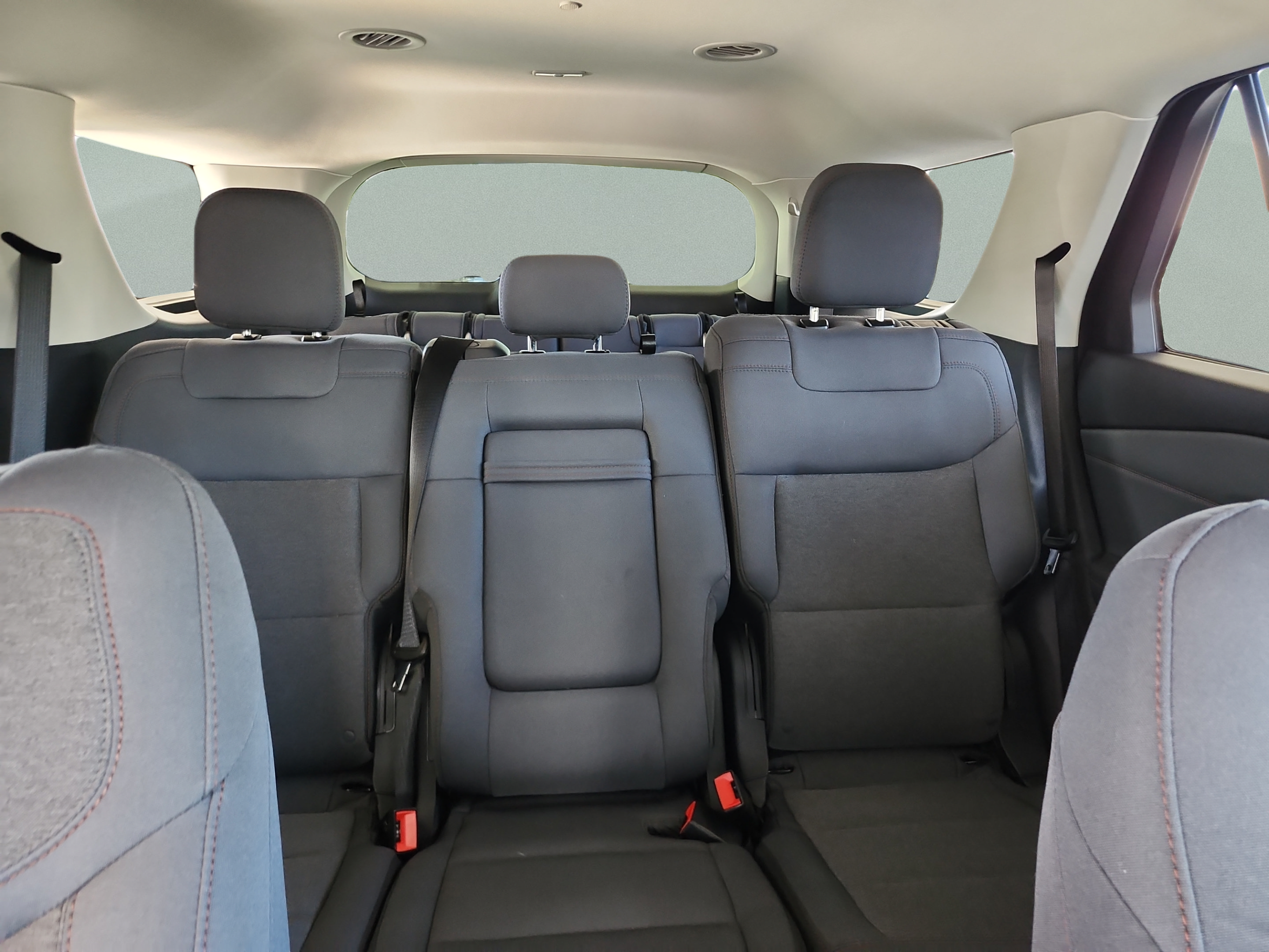 Certified 2026 Ford Explorer Active RWD image 18