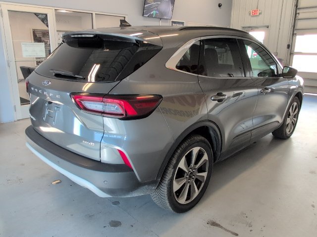 Certified 2023 Ford Escape Platinum AWD/4WD image 5