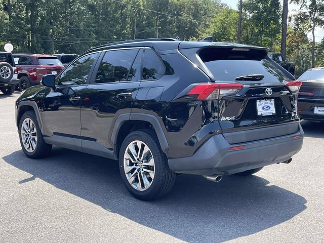 Used 2019 Toyota RAV4 XLE Premium FWD image 28