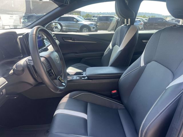 Used 2026 Toyota Camry Hybrid w/ Convenience Package FWD image 21