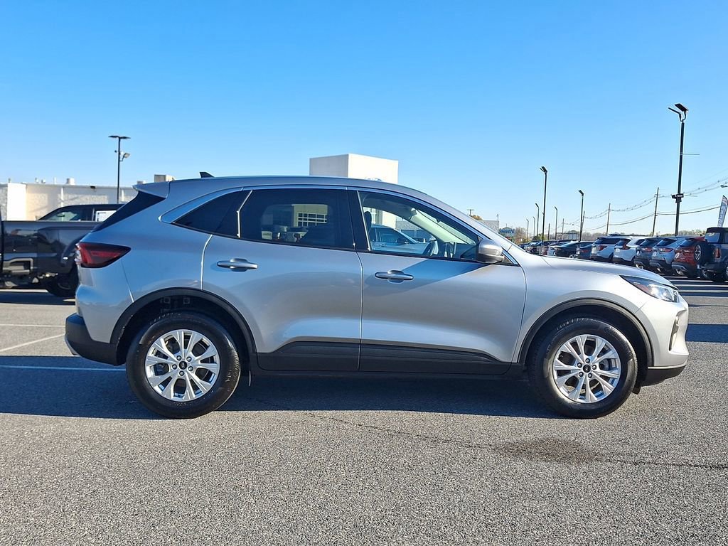 Certified 2023 Ford Escape Active w/ Tech Pack #2 image 5