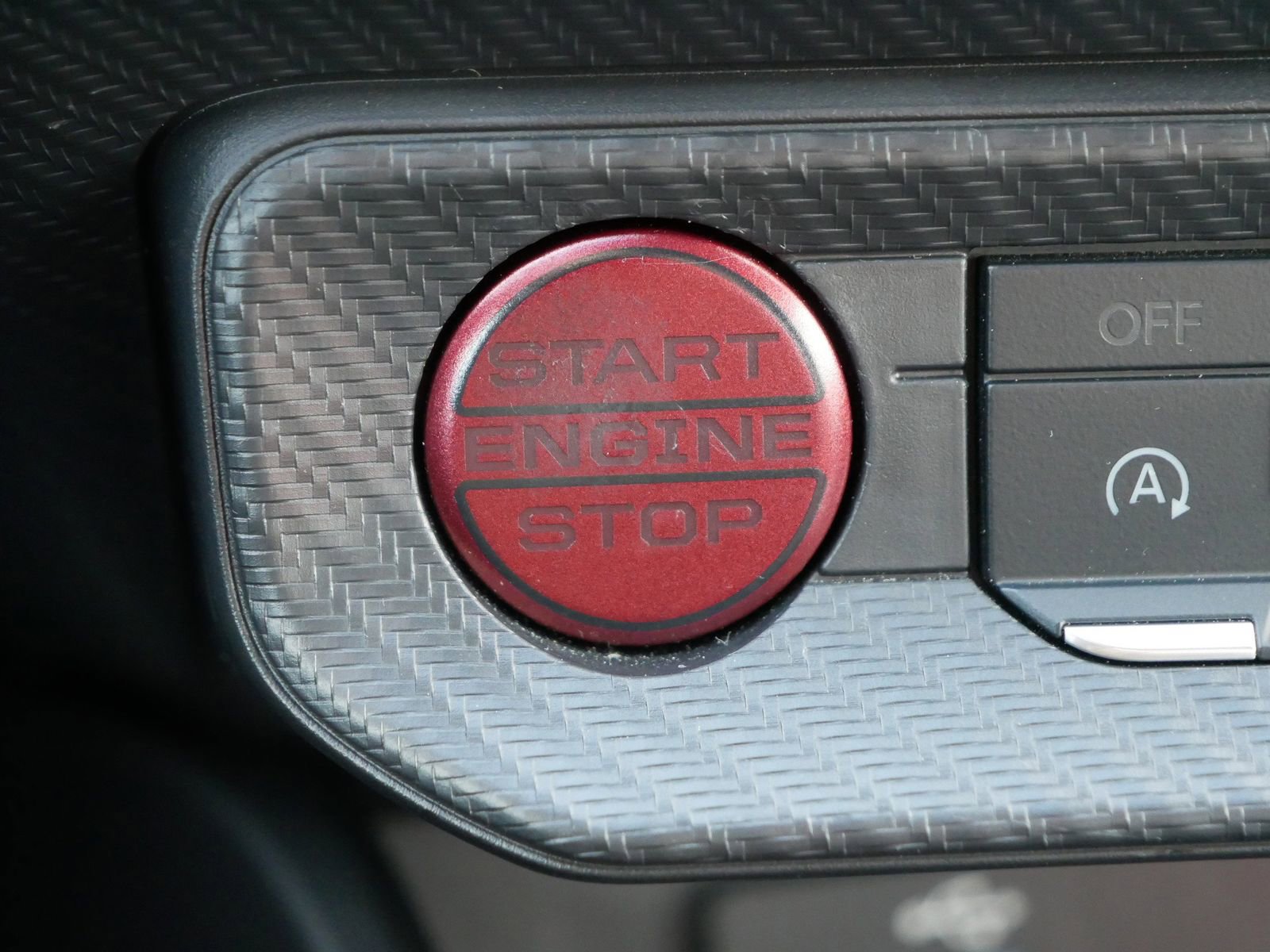 Certified 2025 Ford Mustang GT Premium RWD image 29