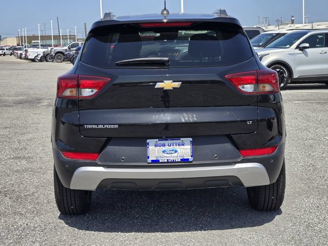 Used 2022 Chevrolet TrailBlazer LT w/ Convenience Package FWD image 6