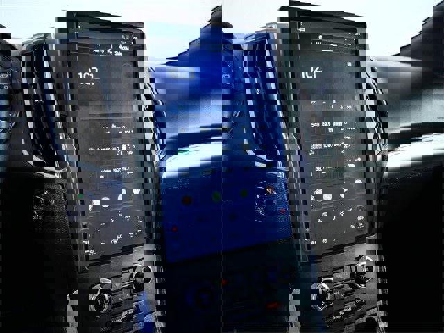 Certified 2022 Ford Edge Titanium w/ Equipment Group 301A image 23