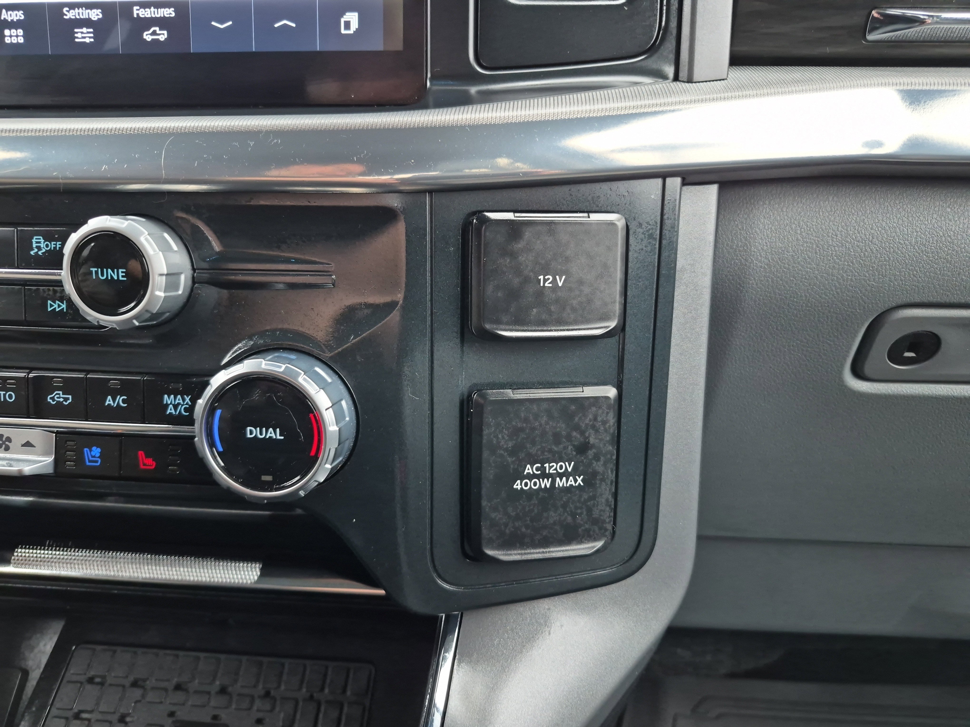 Certified 2025 Ford F150 Lariat w/ Equipment Group 501A Mid image 38