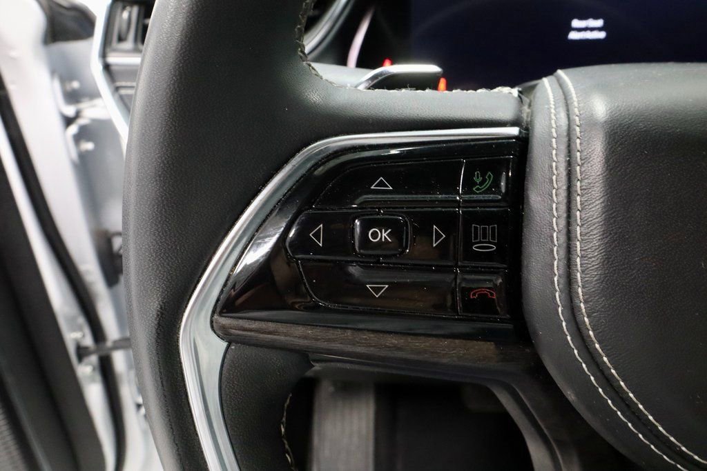 Used 2023 Jeep Grand Cherokee Overland image 28