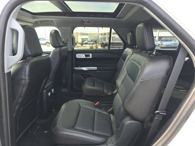 Certified 2023 Ford Explorer Limited w/ Limited Technology Package AWD/4WD image 15