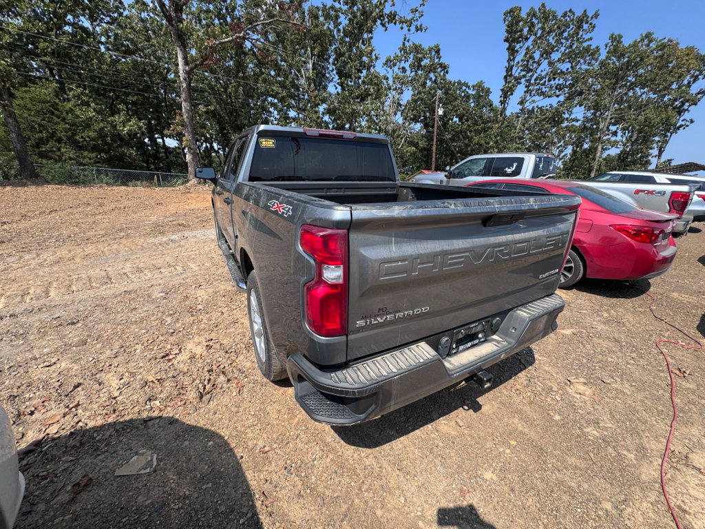 Used 2022 Chevrolet Silverado 1500 Custom w/ Safety Confidence Package AWD/4WD image 8