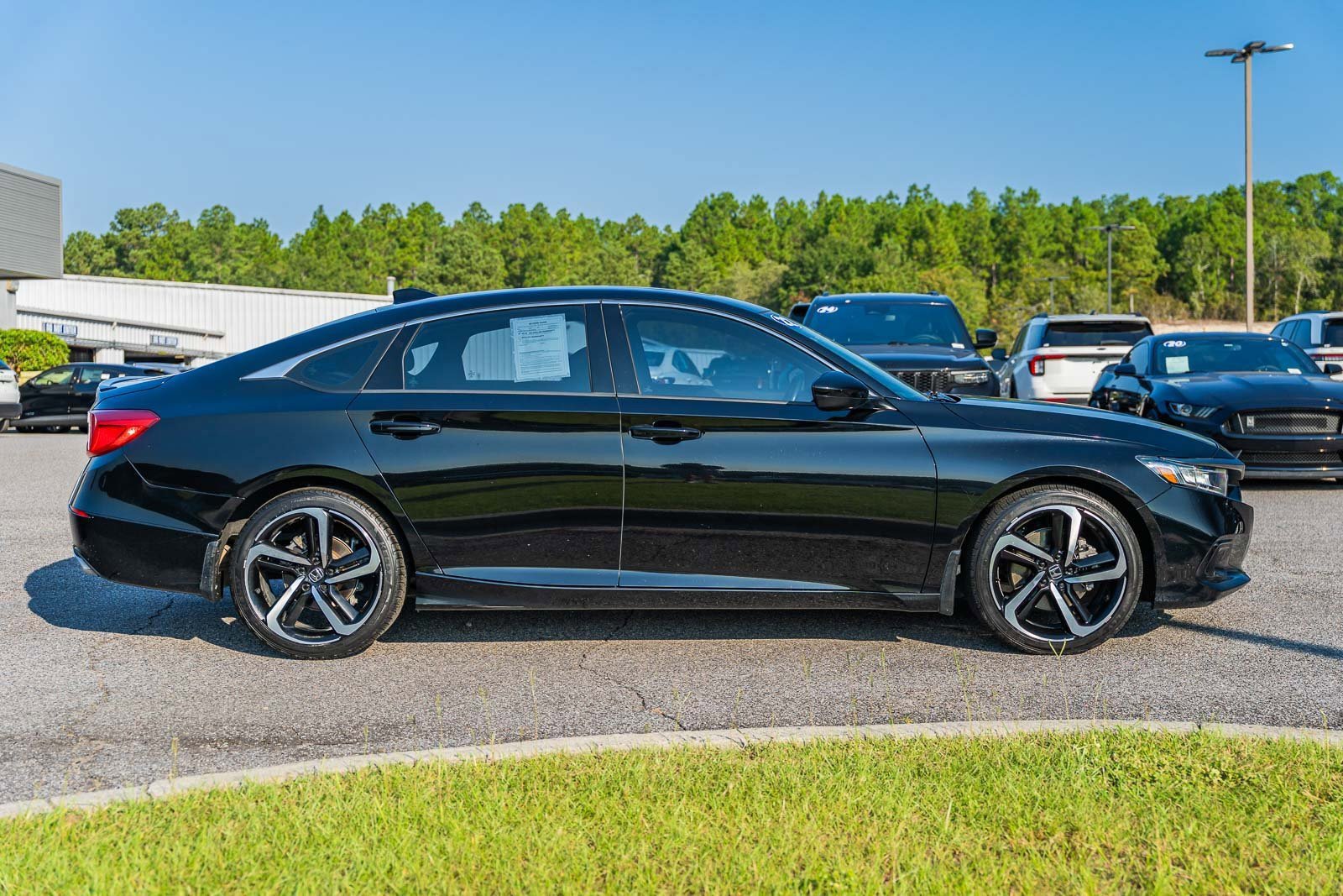 Used 2022 Honda Accord Sport image 6