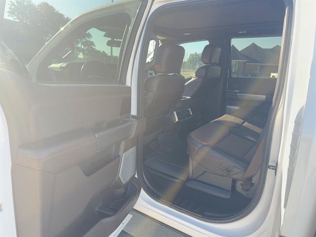 Certified 2024 Ford F250 King Ranch w/ FX4 Off-Road Package AWD/4WD image 9