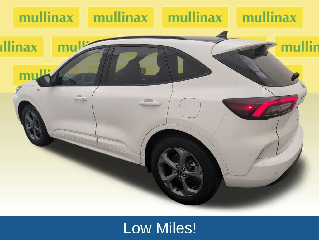 Certified 2024 Ford Escape ST-Line w/ Tech Pack #1 image 3