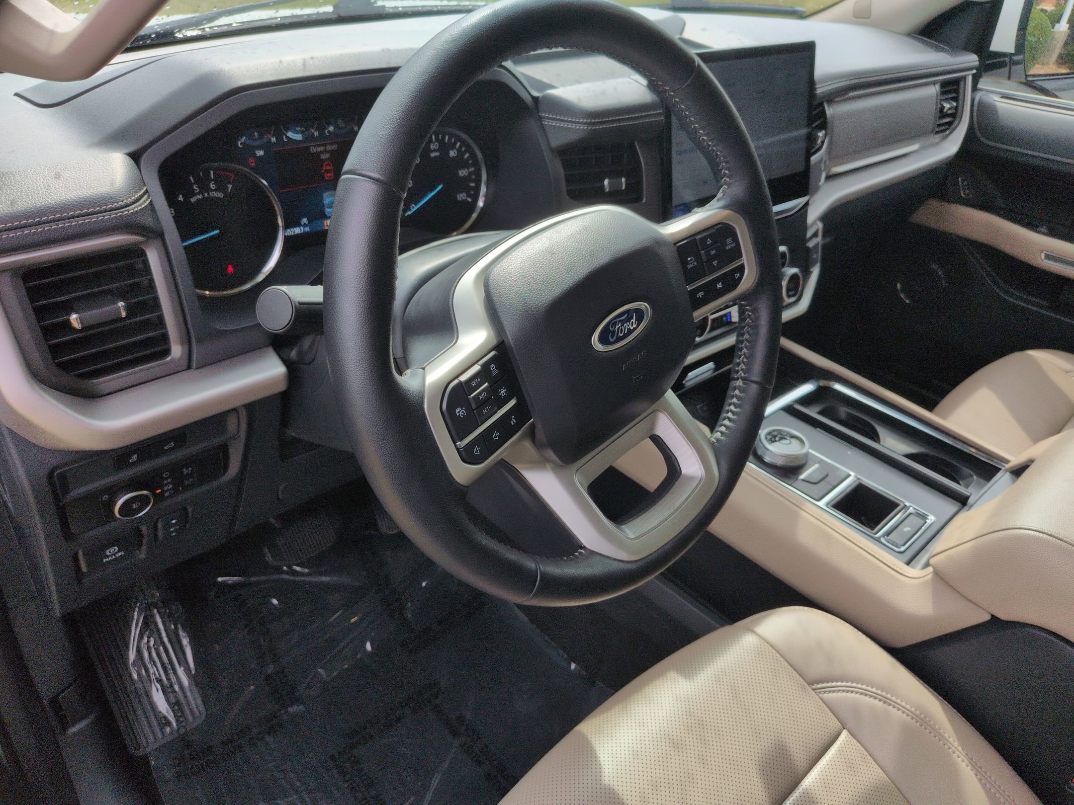 Certified 2023 Ford Expedition XLT RWD image 17