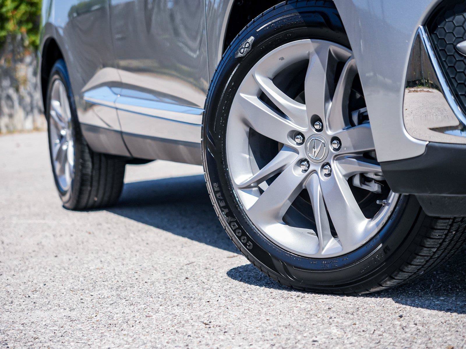 Used 2019 Acura RDX w/ Advance Package FWD image 2