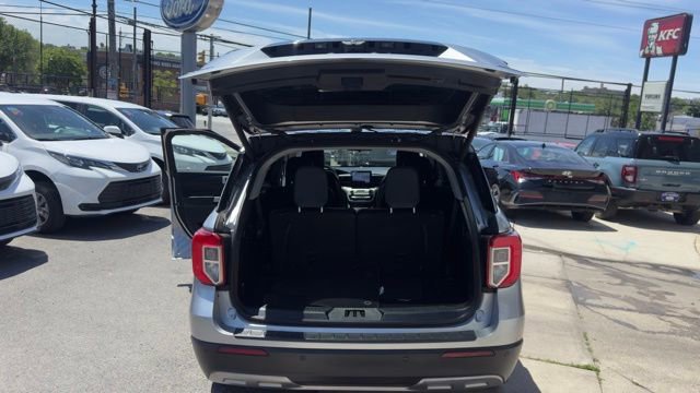Certified 2020 Ford Explorer XLT w/ Equipment Group 202A AWD/4WD image 21