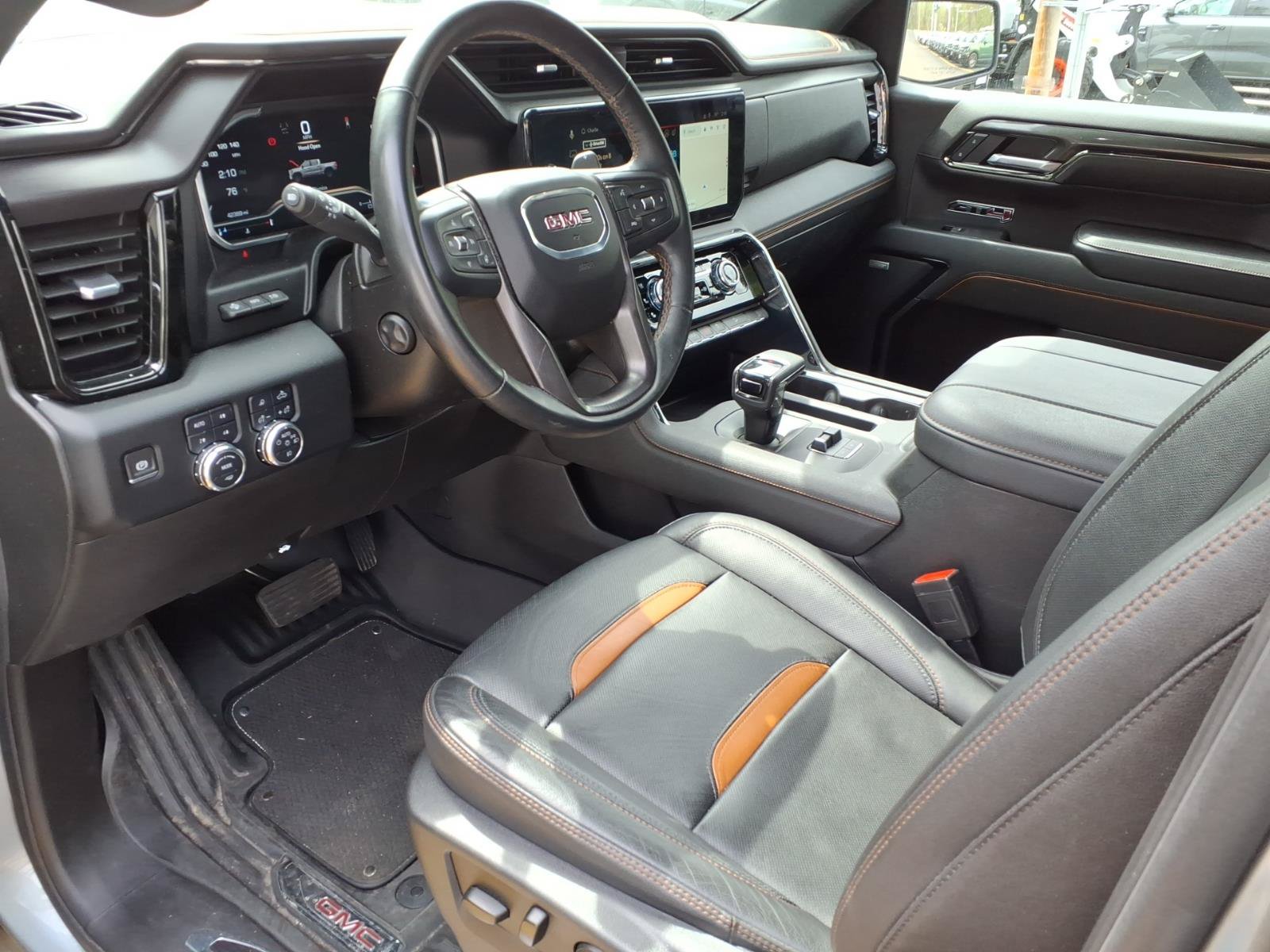 Used 2023 GMC Sierra 1500 AT4 w/ AT4 Premium Package AWD/4WD image 16